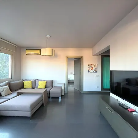 Stylish With Bosphorus View In Besiktas *